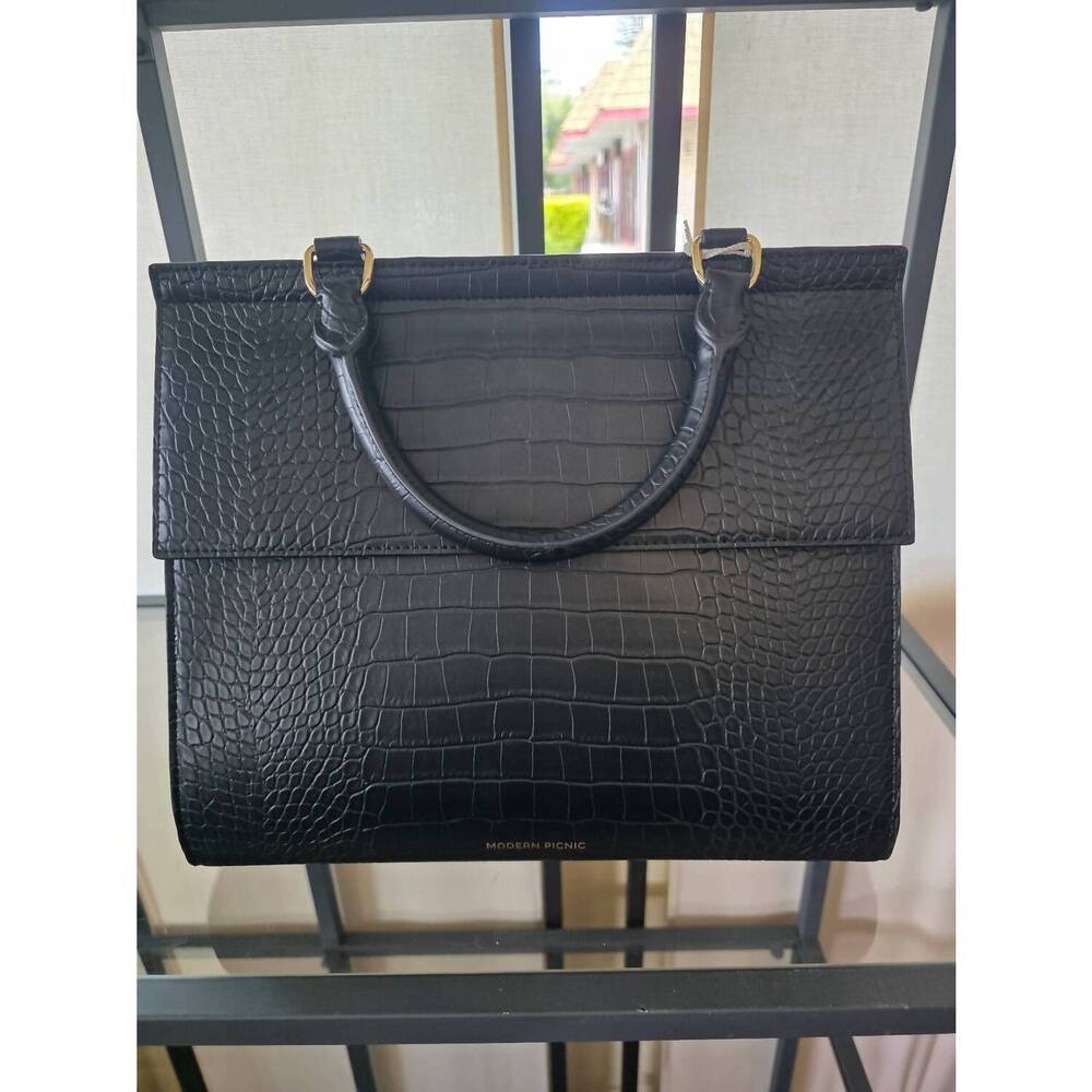 NEW MODERN PICNIC women's luncher croc bag - medium in black